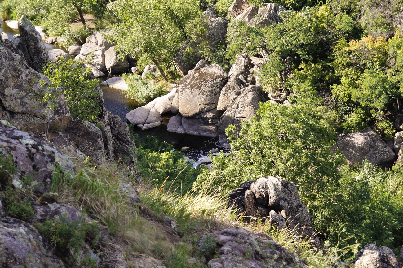 "Гранитное сердце" юга Украины: живописная локация для идеальной весенней поездки